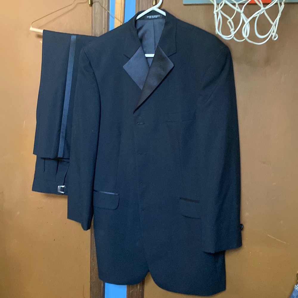 Joseph & Feiss Full Tuxedo